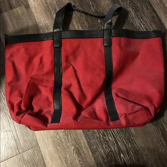 NWOT Victoria’s Secret Red & Black Limited Edition Tote - Picture 2 of 3